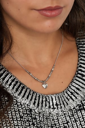 collana con cuore di perline h5 Immagine2